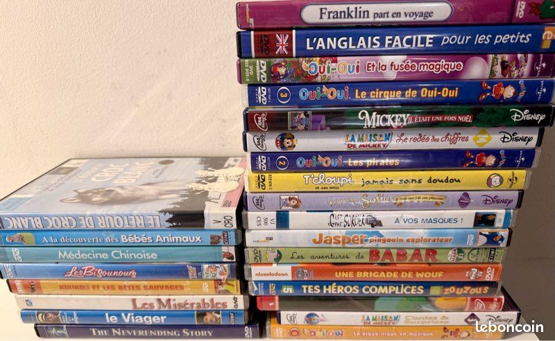 Lot d’une quarantaine de DVD COMIQUES DISNEY ET ACTION ET DIVERS EN PARFAIT ÉTAT À venir chercher sur place uniquement (image 2)