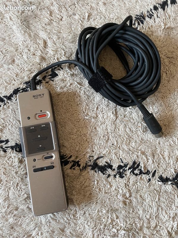Télécommande Sony RMT-V207M Pour TV Et Magnétoscope - Occasion Fonctionnelle - Modèle Sony