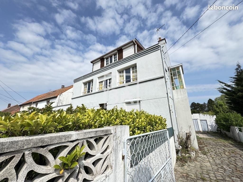 Immeuble 9 pièces 169 m² · à Calais · 169 m² · 262 000 €