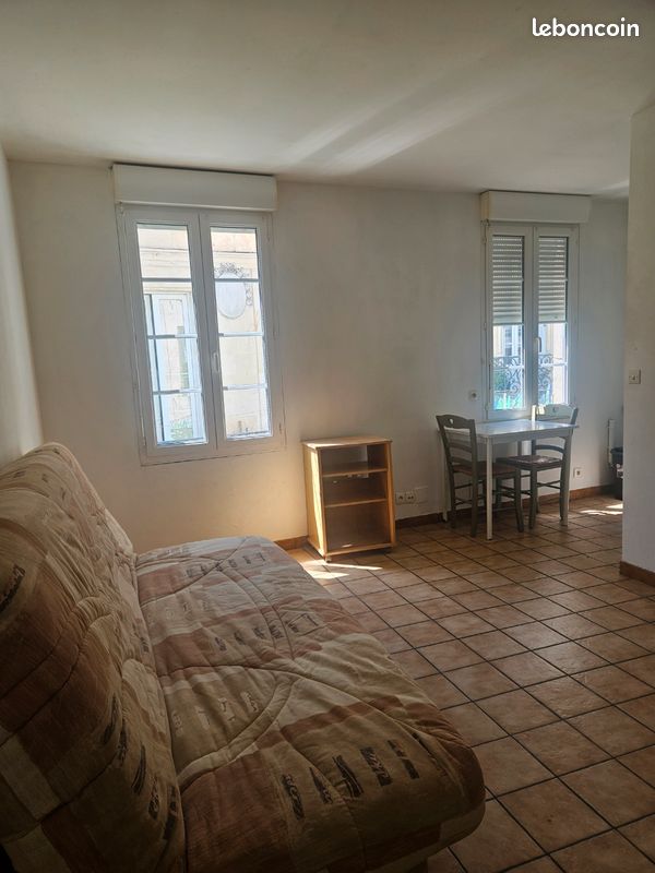 Appartement 1 pièce 23 m² · à Jonzac · 23 m² · 350 €