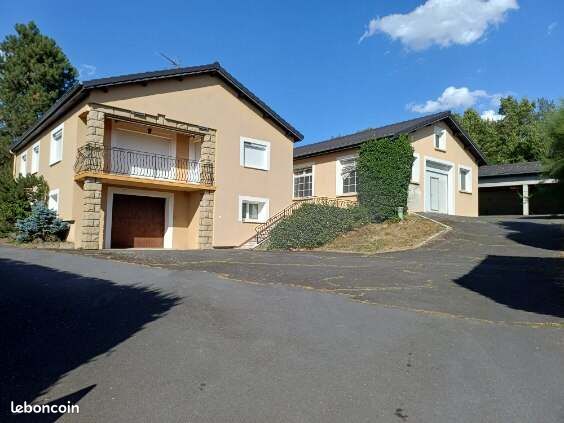 Maison 10 pièces 180 m² · à Chaspinhac · 180 m² · 500 000 €