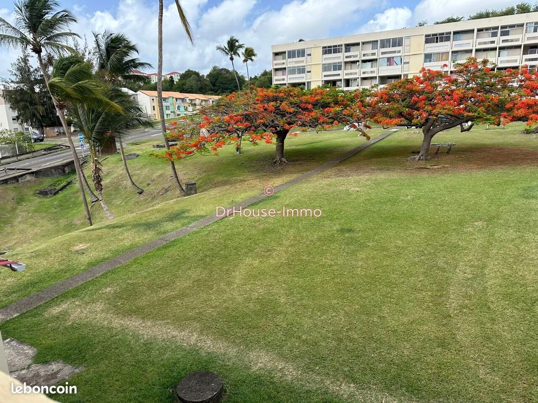 Appartement 4 pièces 72 m² · à La Trinité · 72 m² · 137 000 €