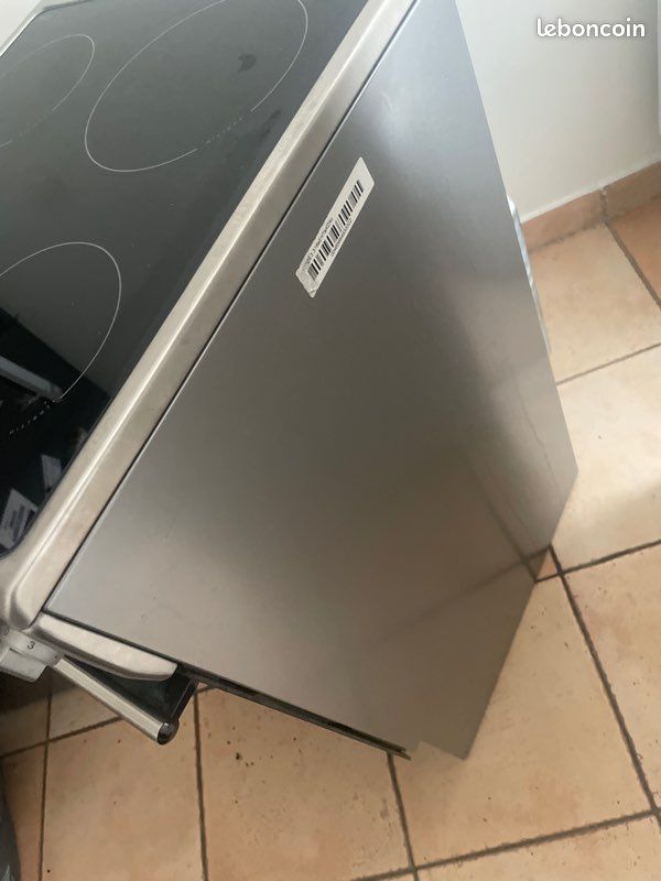 Cuisinière vitrocéramique Thomson TRMC51.4X 2200 W Noir et Argent (image 2)
