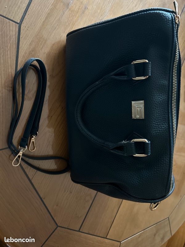 Très beau sac à main Guy Laroche bleu marine Accessoires Bagagerie