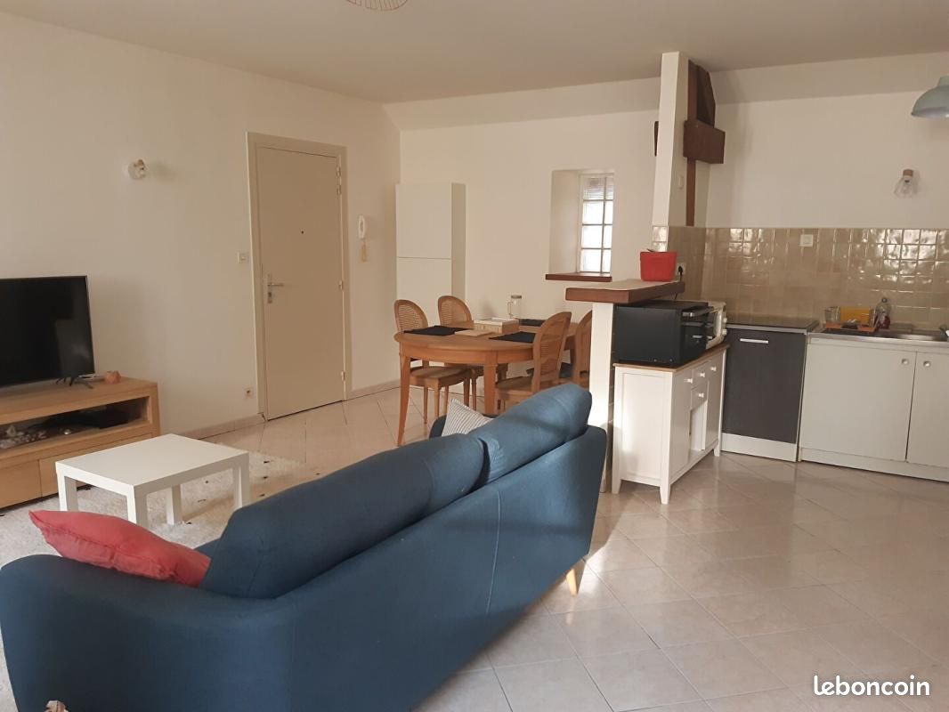 Appartement 3 pièces 57 m² · à Selles-sur-Cher · 57 m² · 420 €