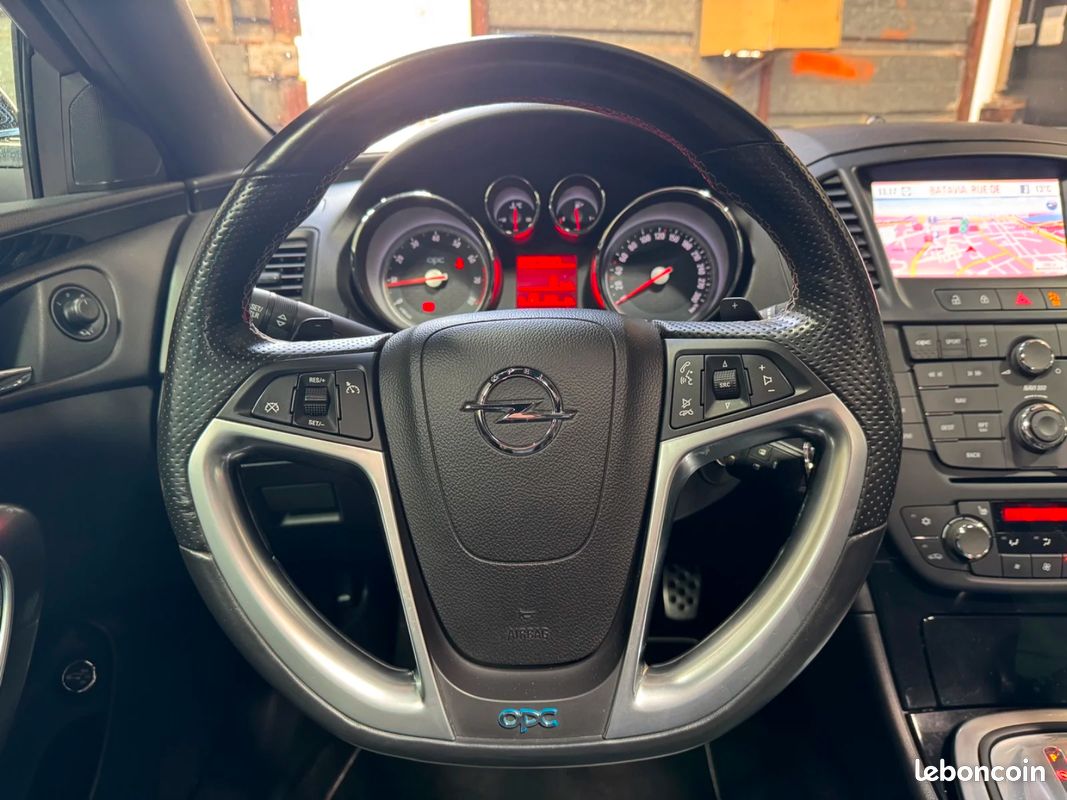 OPEL INSIGNIA SPORTS TOURER 2.8 V6 Turbo - 325cv OPC / Vidange Boite : Pont AV-AR : Haldex : Moteur / 4 pneus neufs (image 31)