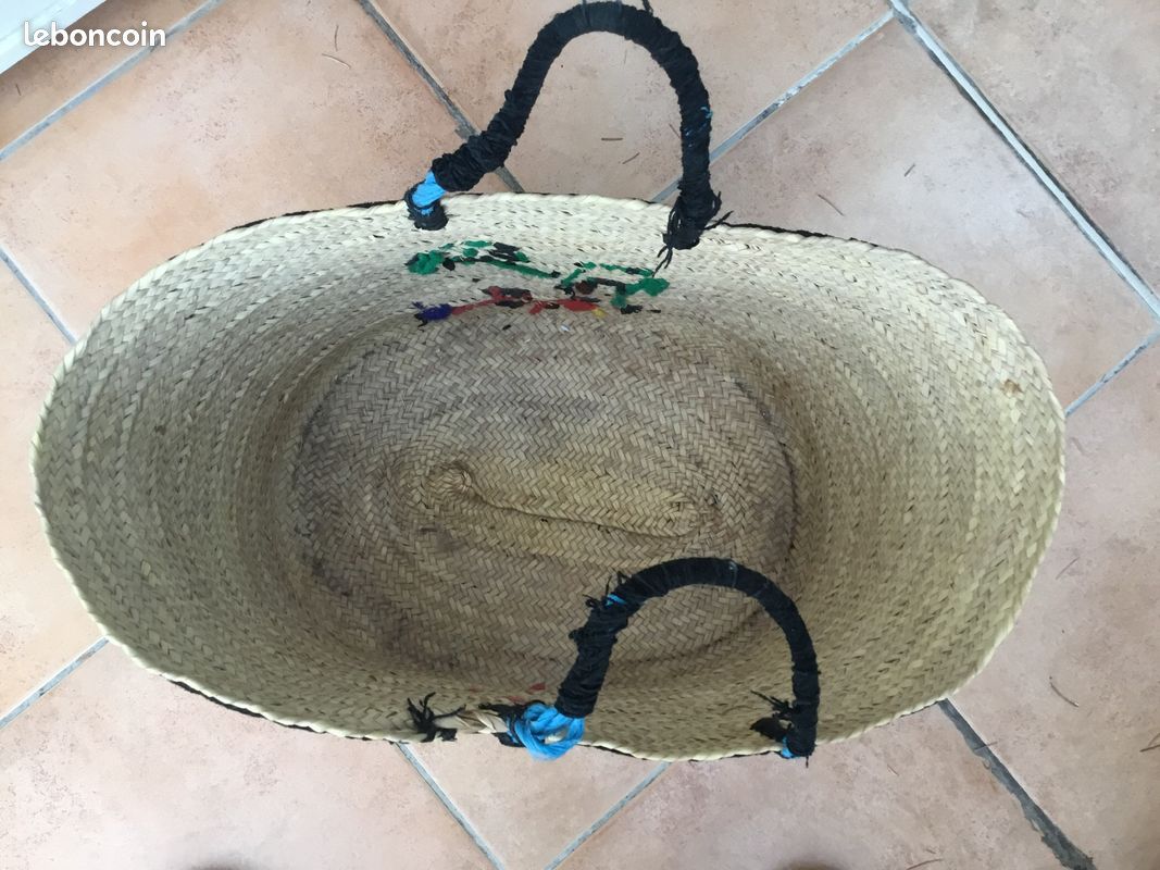Panier en paille avec motifs (image 3)