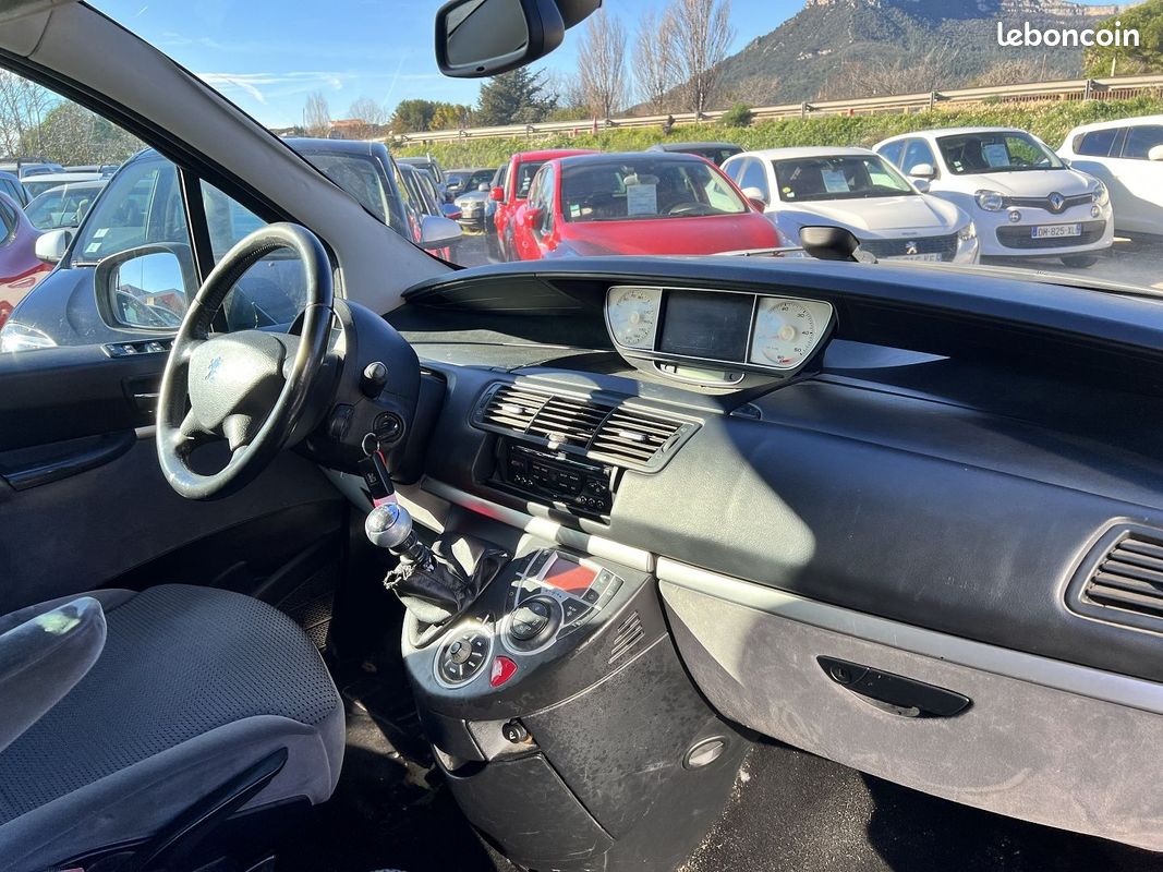 Peugeot 807 2.0 HDI136 FAP FAMILY (image 13)