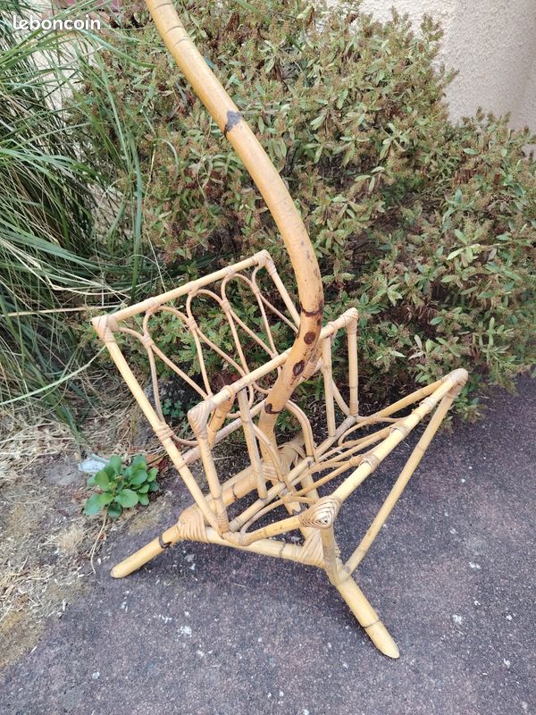 Porte-revues vintage en rotin et bambou – Années 70 (image 3)