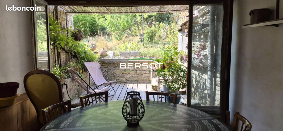Maison 10 pièces 206 m² · à Port-sur-Saône · 206 m² · 123 000 €