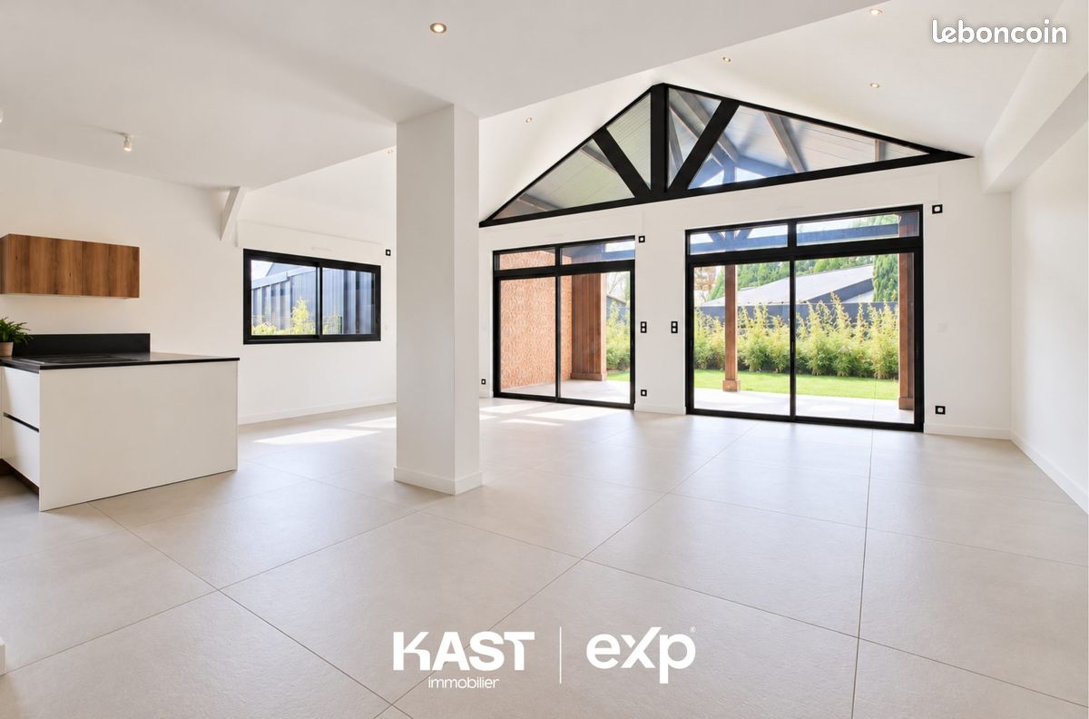 Maison 6 pièces 153 m² · à Saint-Armel · 153 m² · 558 000 €