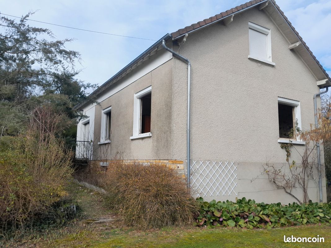 Maison 7 pièces 160 m² · à Foëcy · 160 m² · 75 000 €