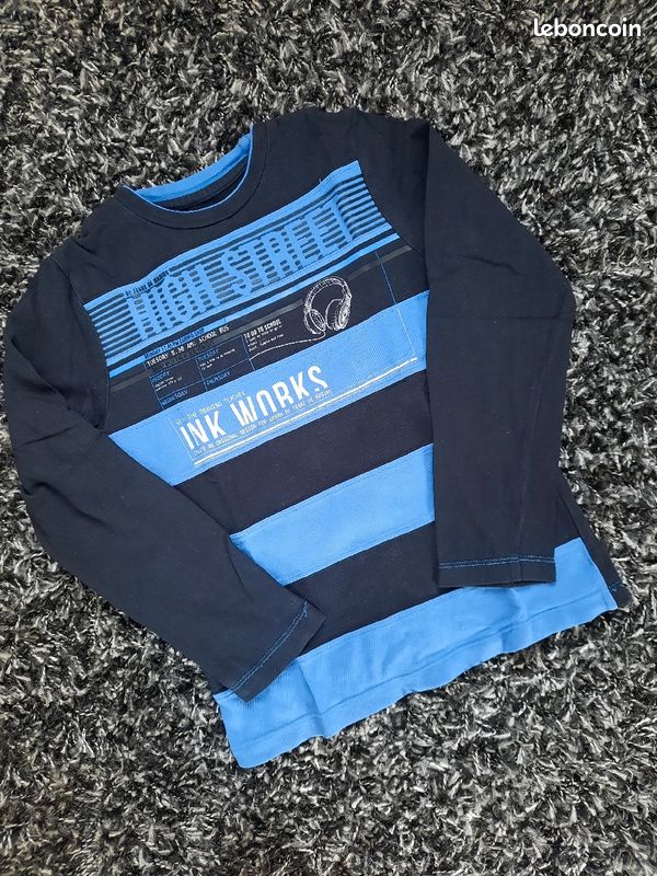 T-Shirt bleu et noir (image 1)