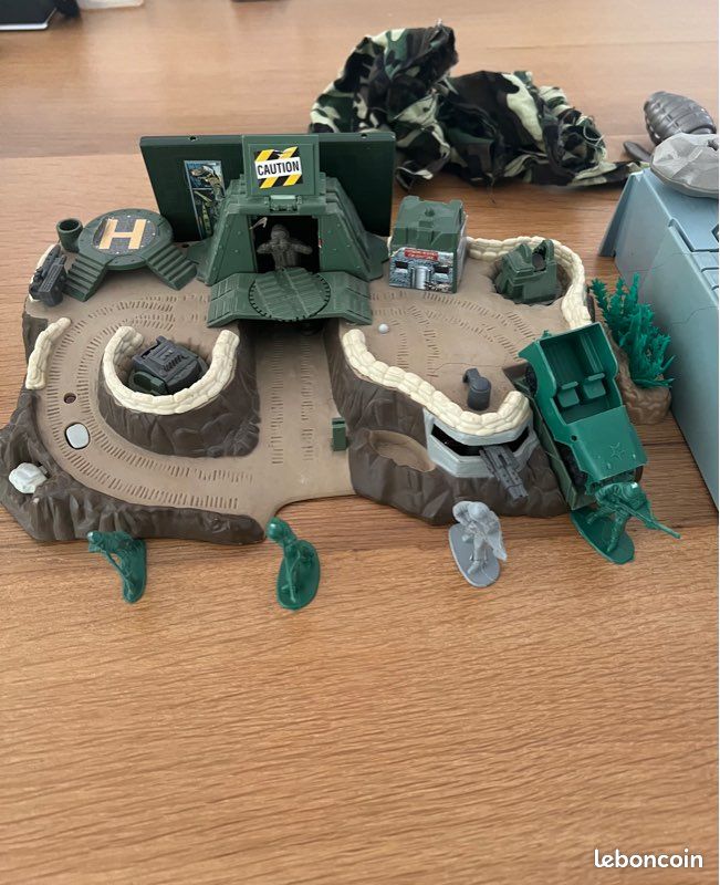 Base militaire complète (image 2)