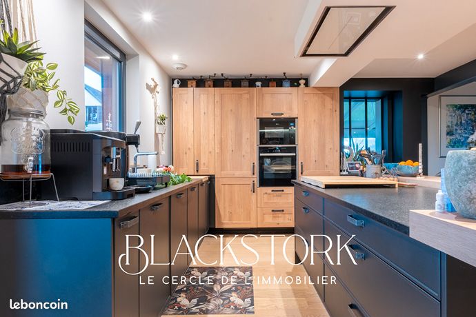 Maison 10 pièces 280 m²