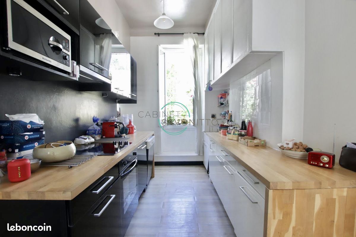 Appartement 3 pièces 46 m² · à Marseille · 46 m² · 950 €