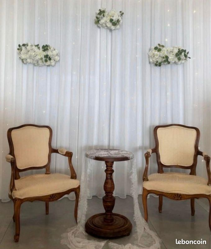 2 chaises en bois (image 1)