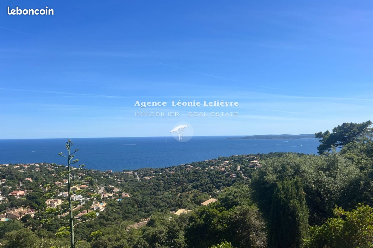 Maison 230 m² · à Roquebrune-sur-Argens · 230 m² · 1 650 000 €
