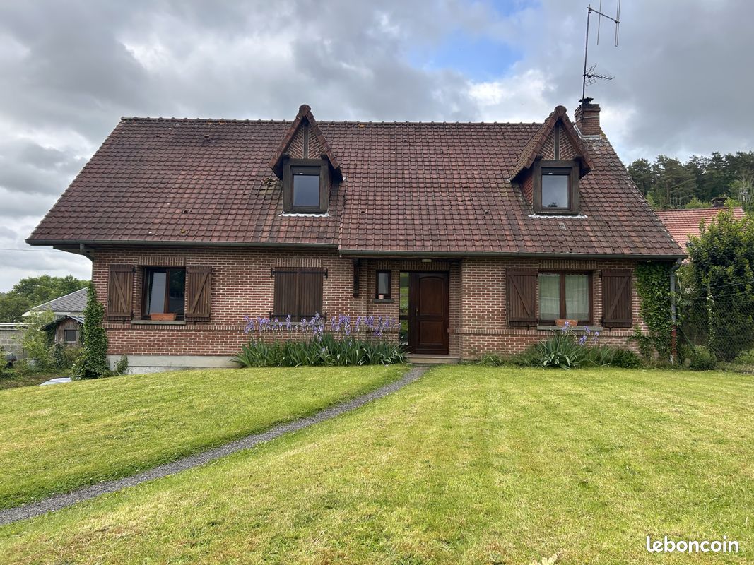 Maison 7 pièces 155 m² · à Poix-de-Picardie · 155 m² · 260 000 €