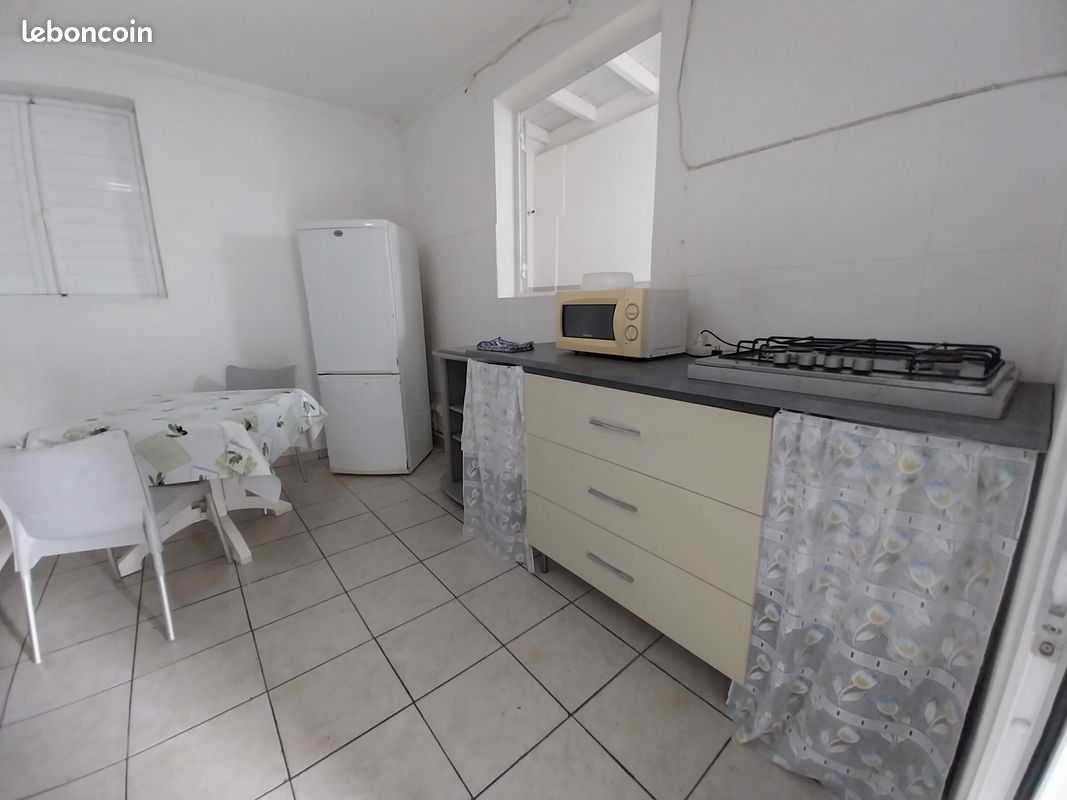 Appartement 1 pièce 25 m² · à Les Abymes · 25 m² · 550 €/mois