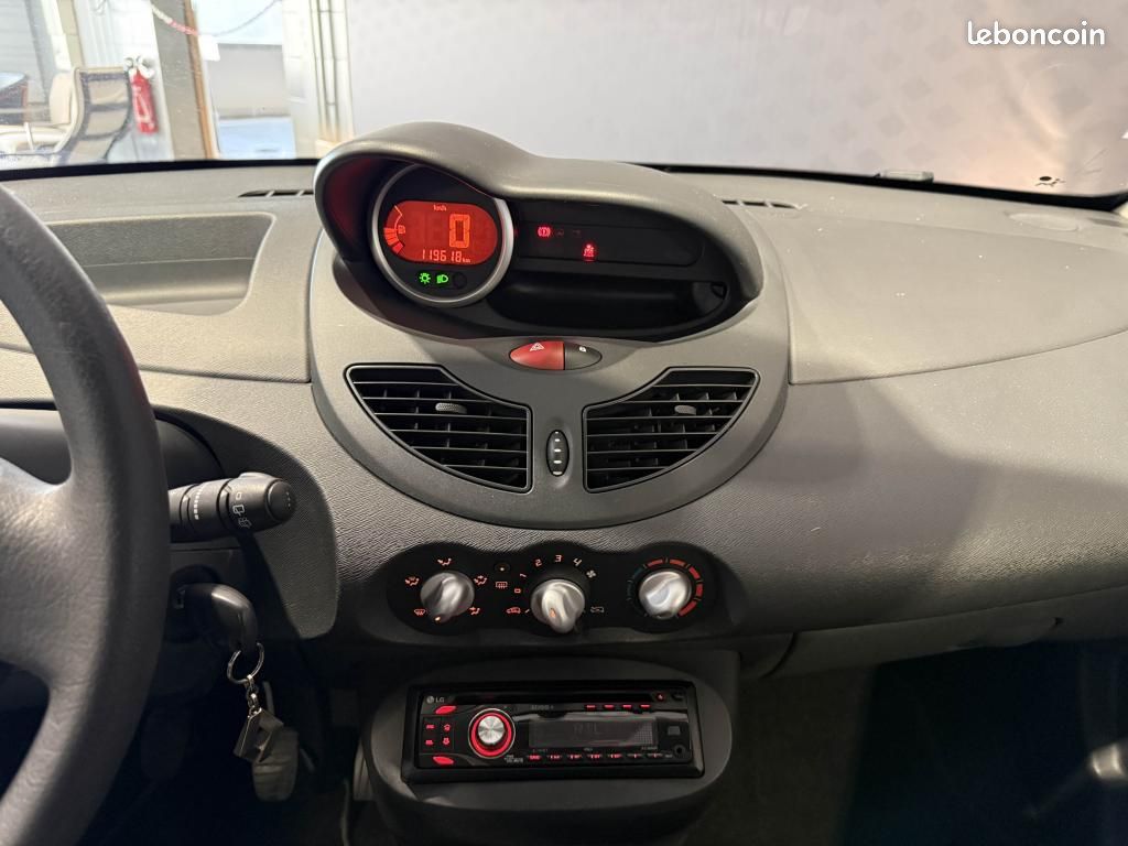 RENAULT TWINGO 1.2i 75 Authentique - GARANTIE 6 MOIS (image 14)
