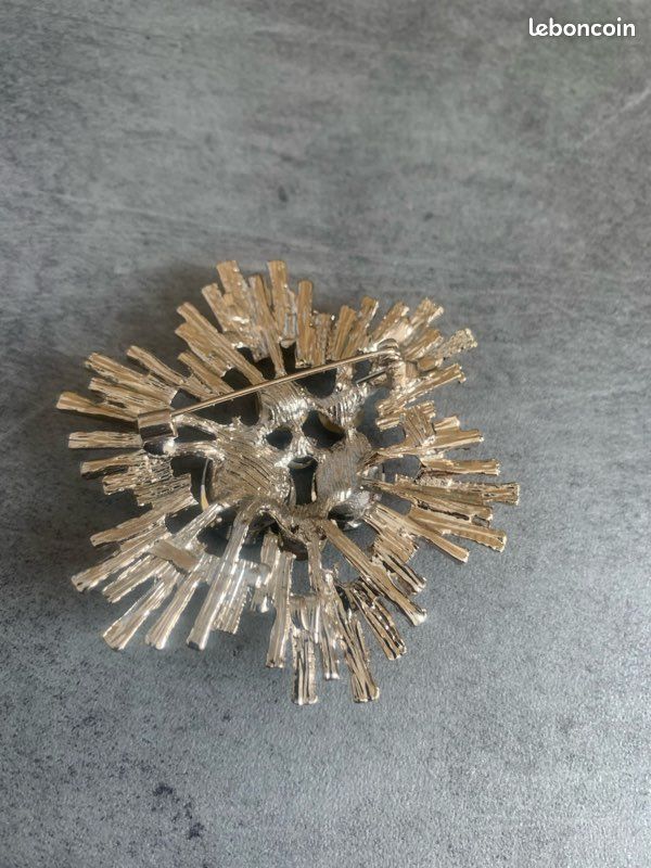 Broche en inox et perles (image 2)