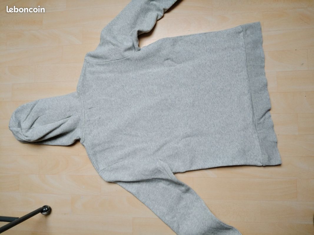 Sweat à capuche (image 4)