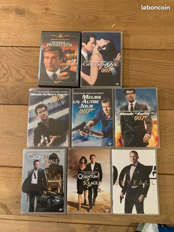Lot de 8 DVD James Bond (image 1)