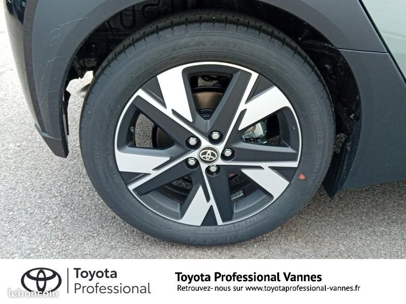 Toyota Aygo X 116h Graphic (image 16)
