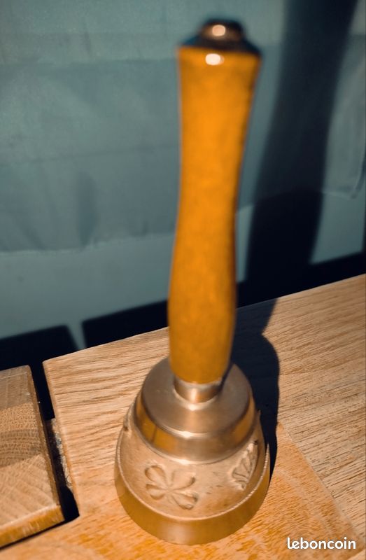 Cloche/clochette de table (image 1)
