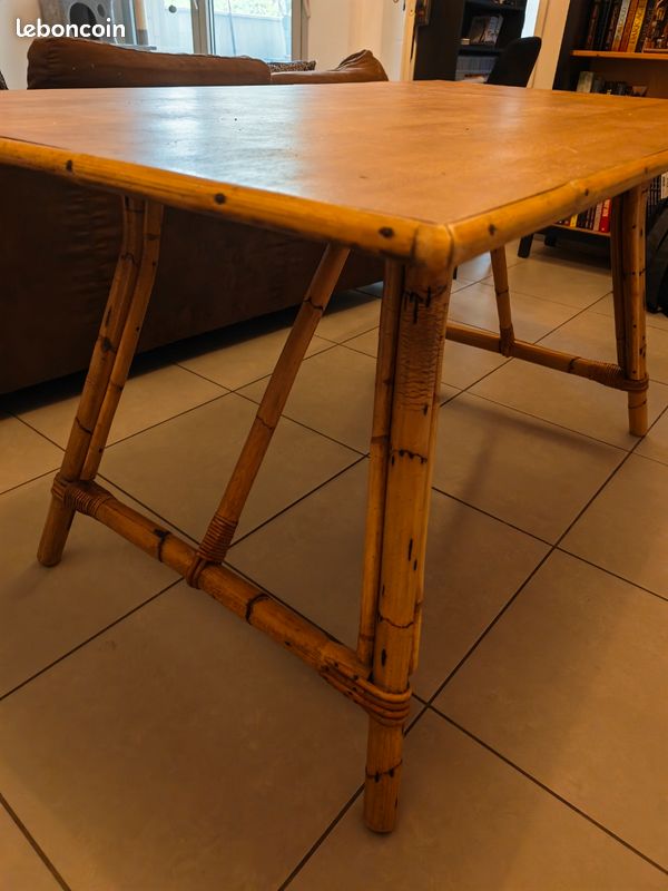 Table à manger en bois et rotin (image 4)