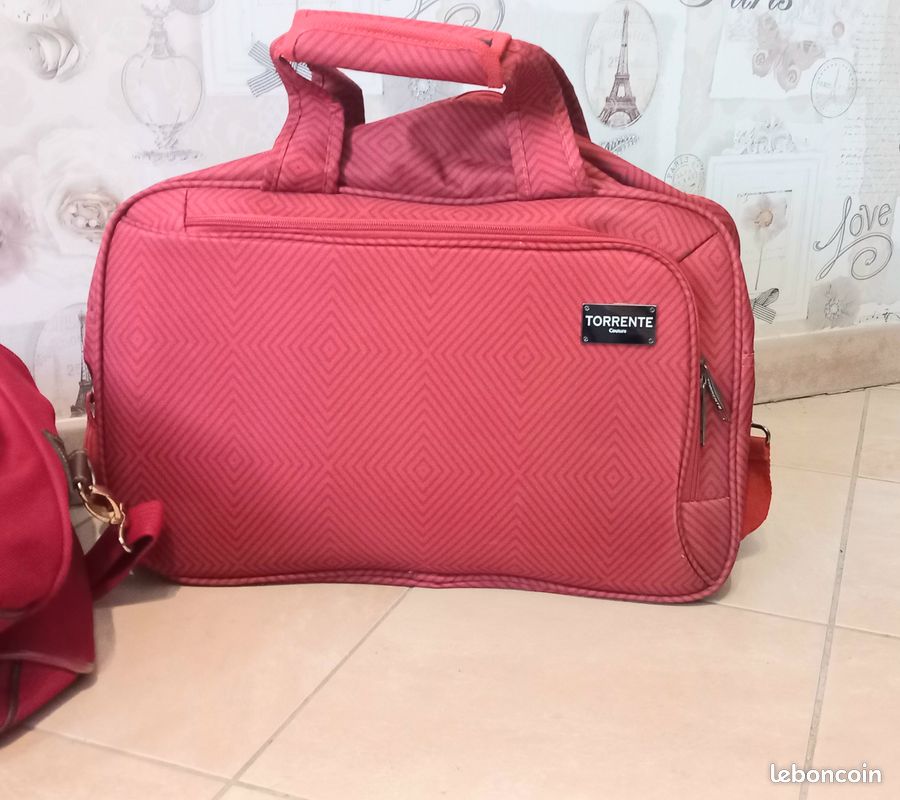 Sac Cabine Tripp Rouge – Bagage à Main 13L – Léger, Imperméable, Avec Bandoulière (neuf Avec étiquettes)
