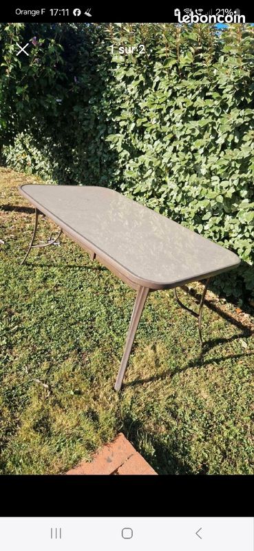Table en verre (image 1)