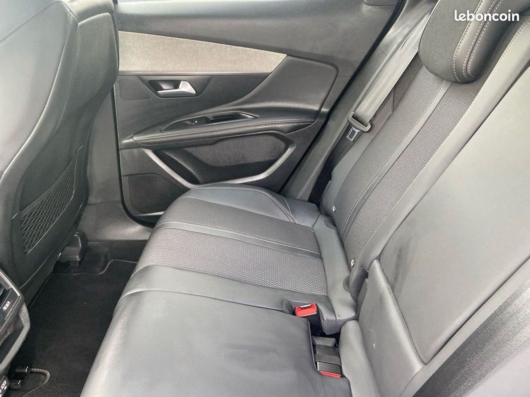 Peugeot 3008 BlueHDi 130 EAT8 GT (image 15)