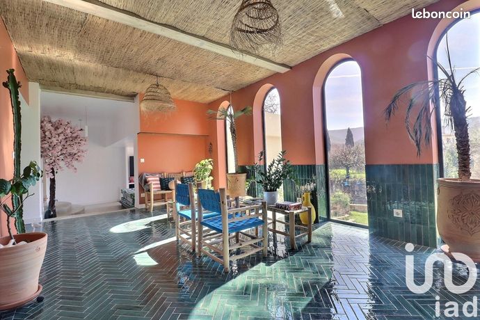 Maison 6 pièces 176 m²