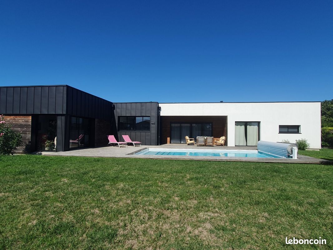 Maison 8 pièces 200 m² · à Cozes · 200 m² · 605 475 €