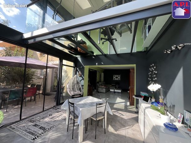 Maison 5 pièces 143 m²