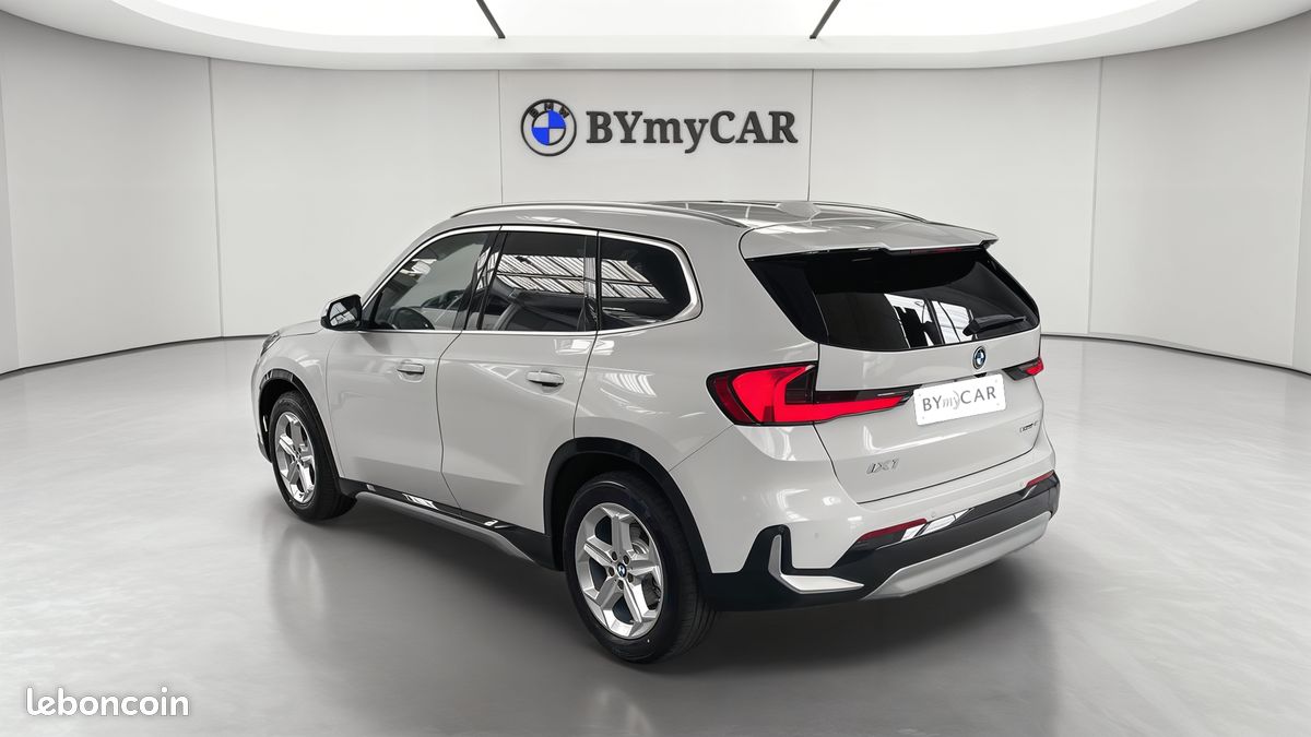 BMW iX1 eDrive20 Pure Edition xLine (image 3)
