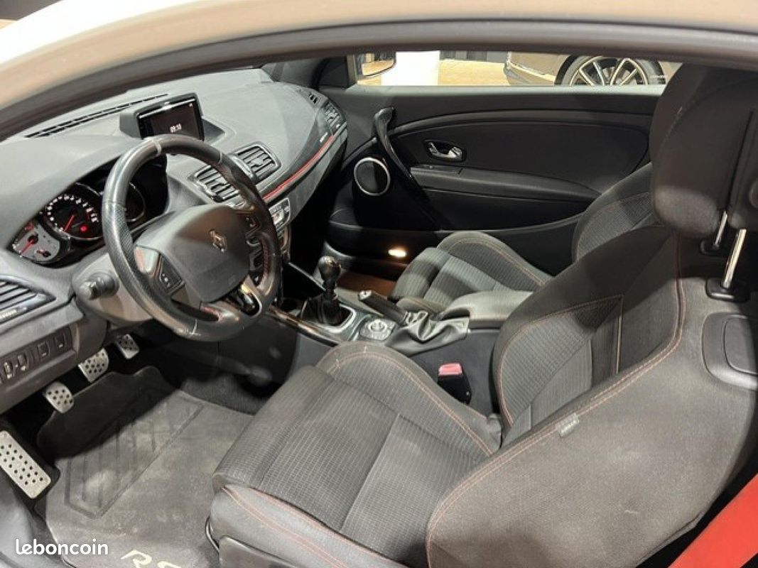 RENAULT MEGANE 2.0i - 265 S&S III COUPE R.S. - Garantie 12 mois (image 7)