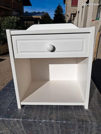 Table de chevet montagne d'occasion - Ameublement