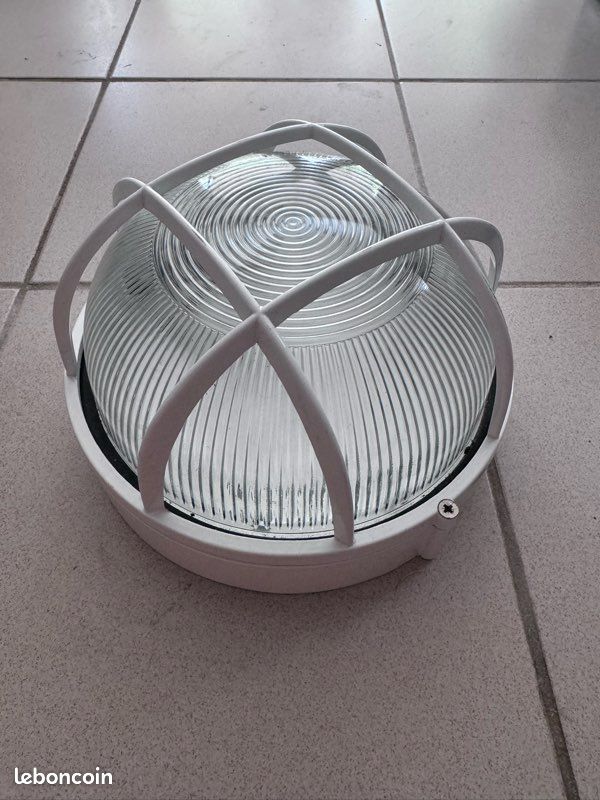 Lampe plafond ou murale (image 1)