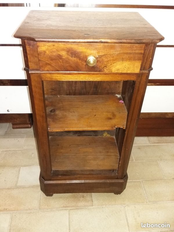 Chevet ancien bois (image 1)