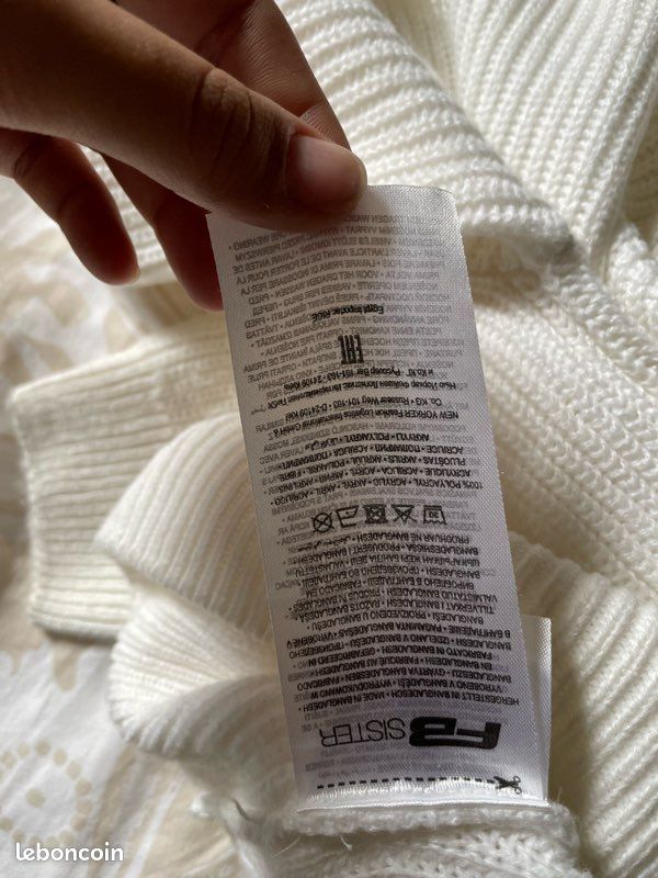Lot De 9 Pulls New York Andrea Lee - Taille S/M, Couleur Blanc, Matelassés Aux épaules - Neuf Avec étiquettes