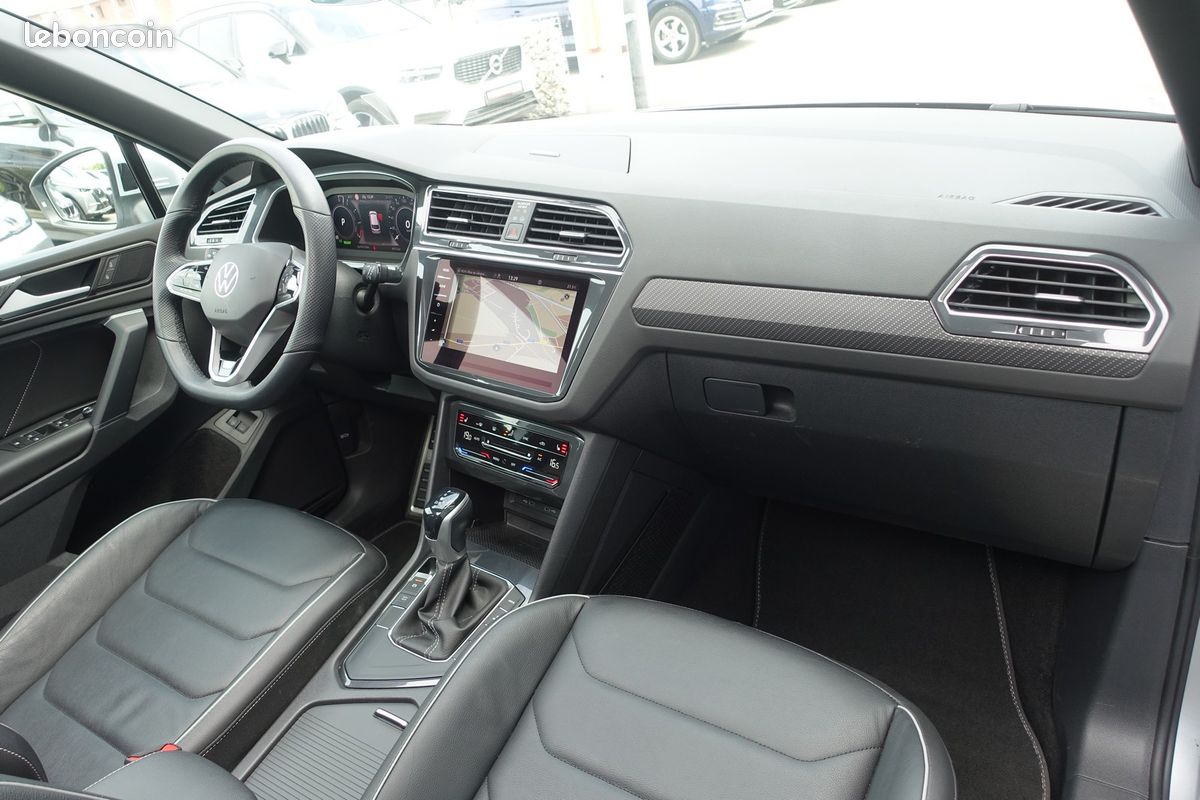 Tiguan E Hybride Rechargeable 245ch R-Line DSG Digital Cockpit/Toit ouvrant/Cuir chauffant/Grand Gps/Caméra 360°/Carplay/Accès confort/1°Main/Garantie 12 mois (image 6)