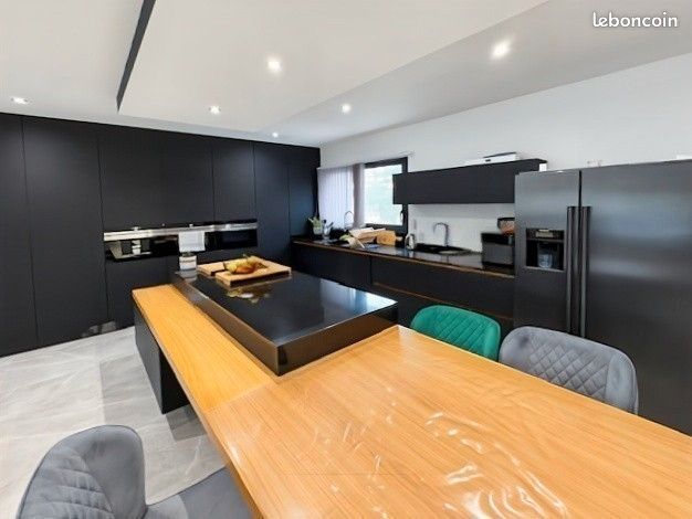 Maison 5 pièces 246 m² (image 6)