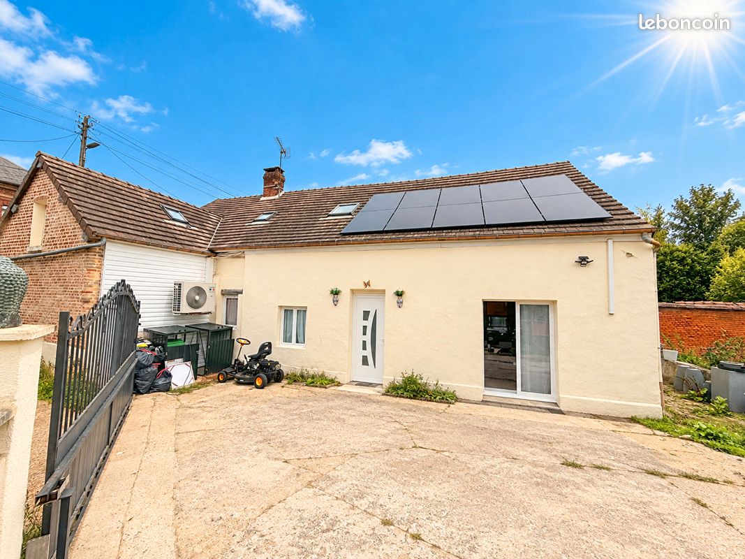 Maison 6 pièces 130 m² · à Montchevreuil · 130 m² · 242 000 €