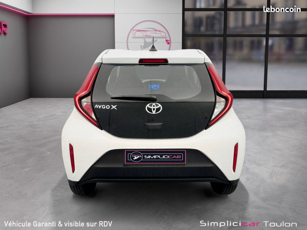 TOYOTA AYGO X Dynamic 72ch NEUVE - CarPlay - Caméra - Garantie Constructeur - Dès 280/mois (image 7)