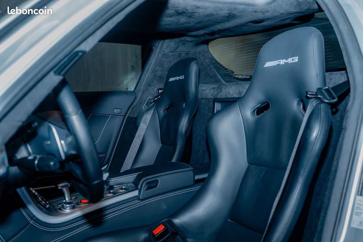 Mercedes-Benz SLS AMG 571ch (image 19)