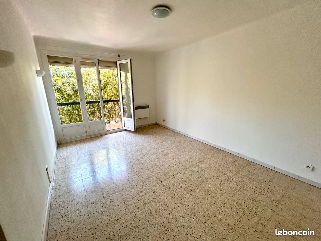 Appartement 1 pièce 31 m² · à Port-de-Bouc · 30,8 m² · 550 €
