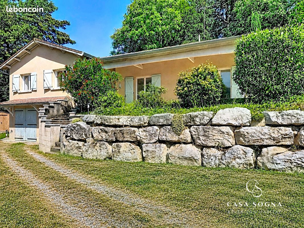 Maison 7 pièces 138 m² · à Vaux-en-Beaujolais · 138 m² · 340 000 €